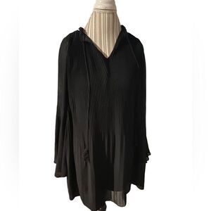 Basil and Lola size small blouse excellent condition